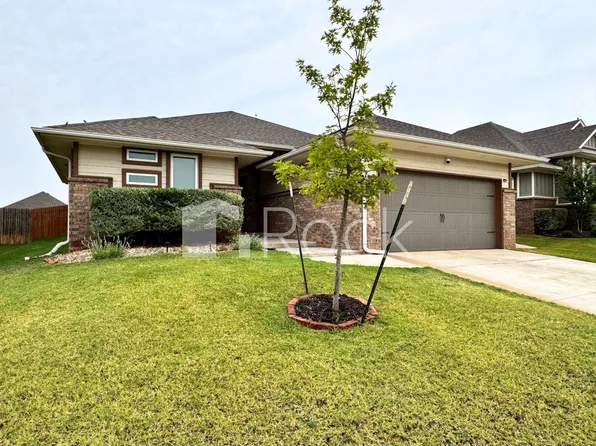 8329 NW 161st Ter, Edmond, OK 73013