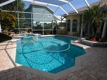 2nd image of 1838 Lago Vista Blvd
