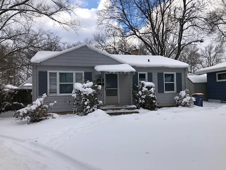 1249 Eastern Pl NE — Photo 24