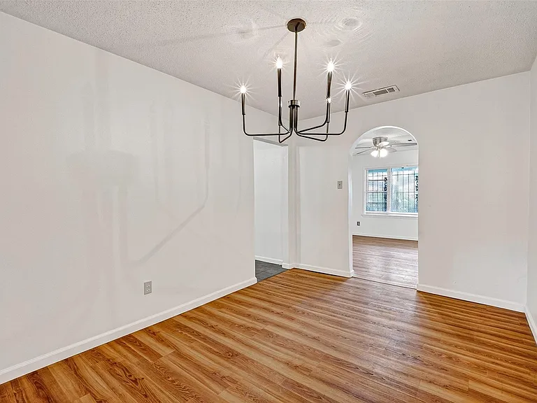 7426 Miley St — Photo 6