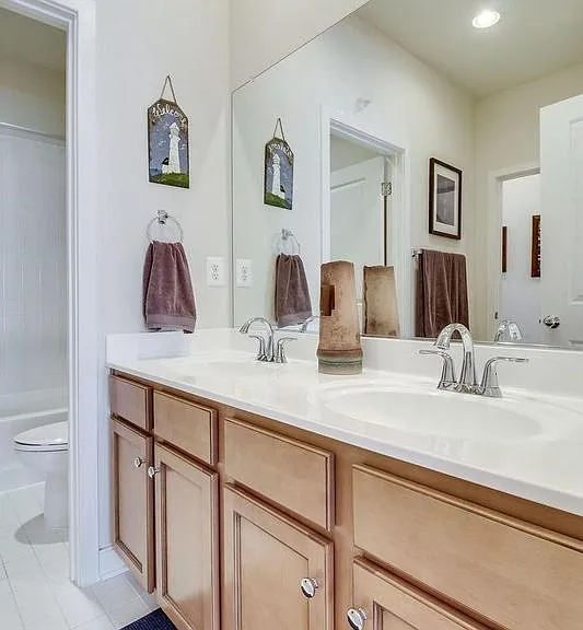 12163 Waveland St — Photo 22