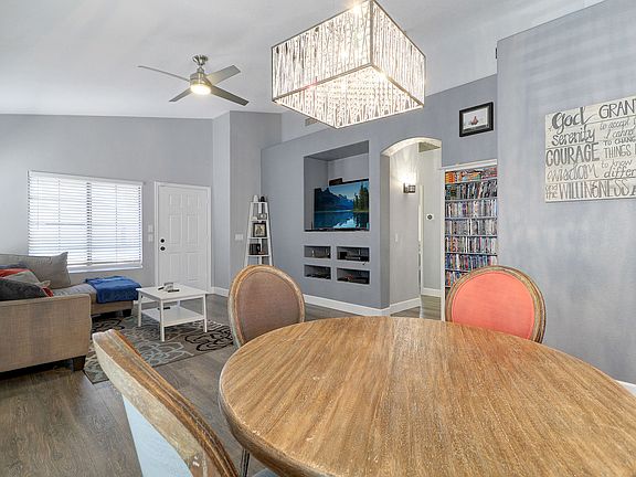 4th image of 3806 W Blackhawk Dr