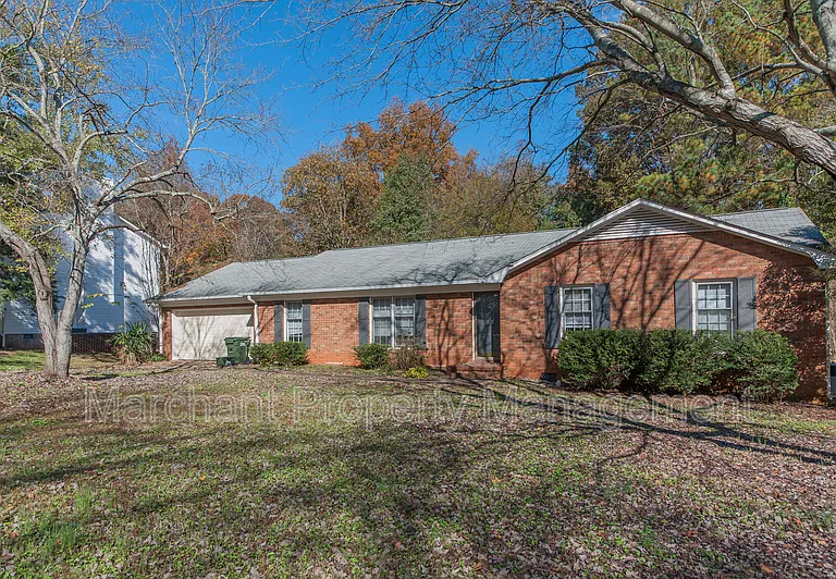 49 Cobblestone Rd — Photo 1