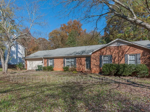 49 Cobblestone Rd, Greenville, SC 29615