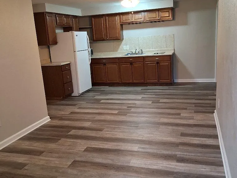 1331 Merl Pl #5 — Photo 3