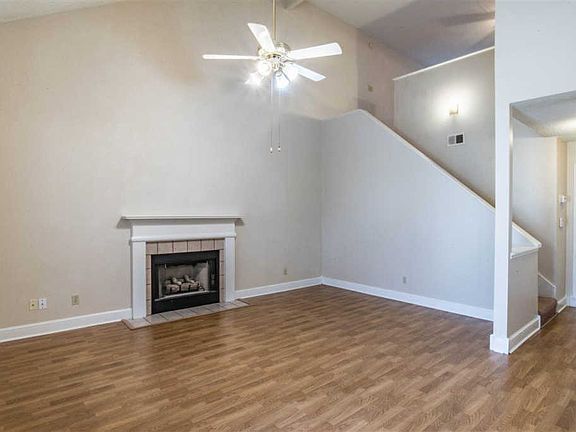 3rd image of 6965 Weatherwood Dr