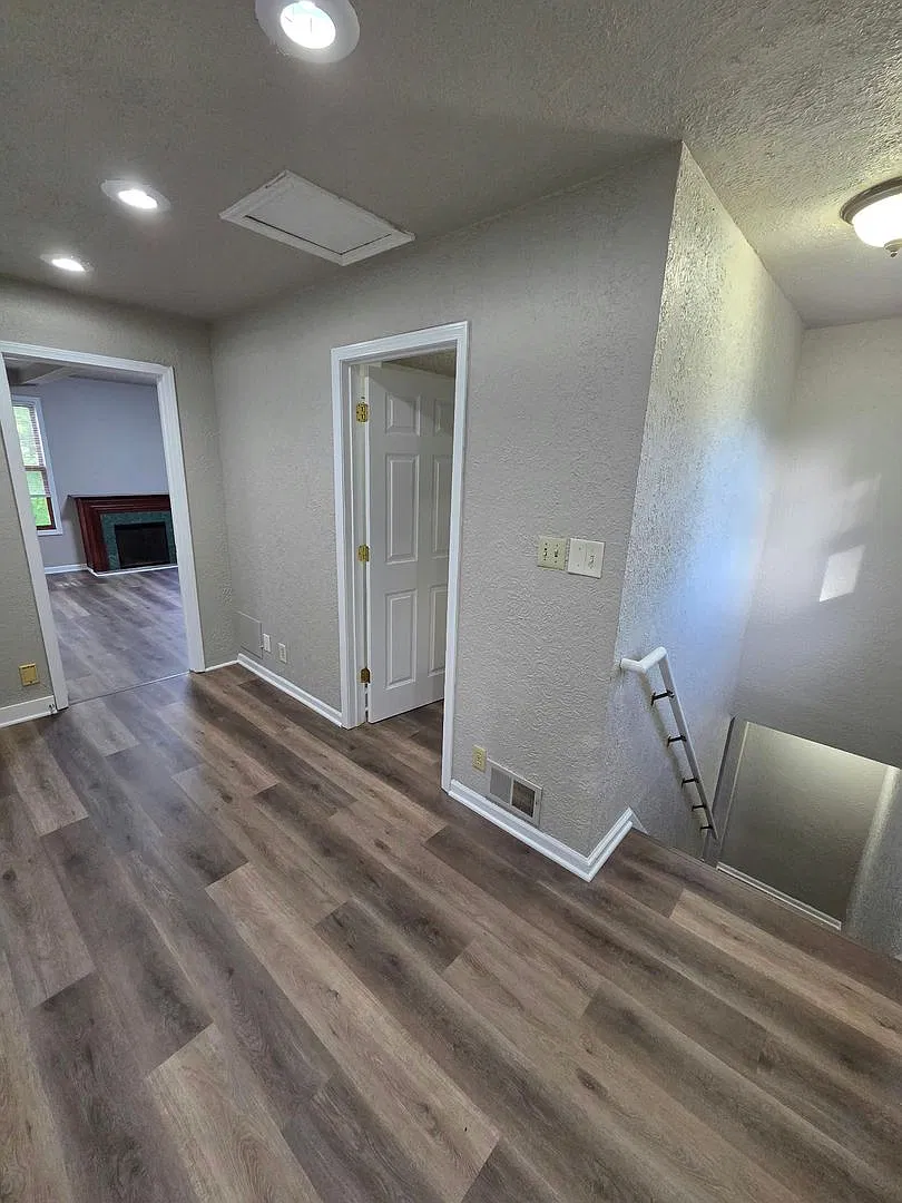 Spacious 3 Bed, 1 Bath Single Family Home! — Photo 4