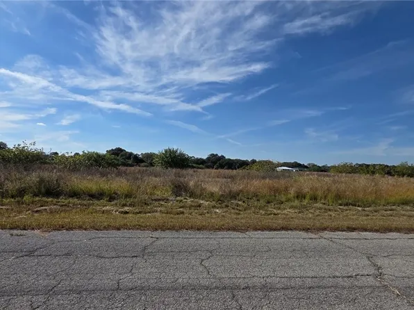 541 Glendale Ave, Labelle, FL 33935