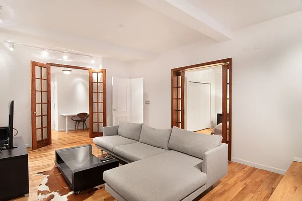 Rented by WAM Partners - William Moses Co. | media 23