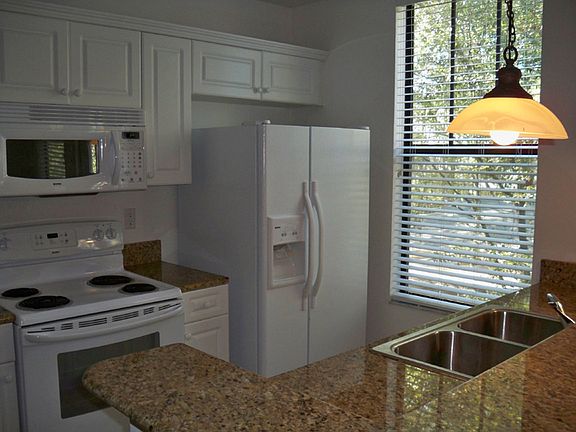 3rd image of 1418 NW 3rd Ave APT 207