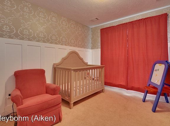 4th image of 219 Fox Haven Dr