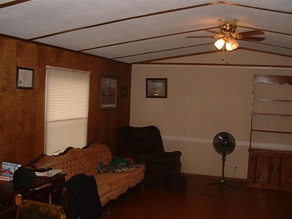 3rd image of 120 Crowe Hill Cir