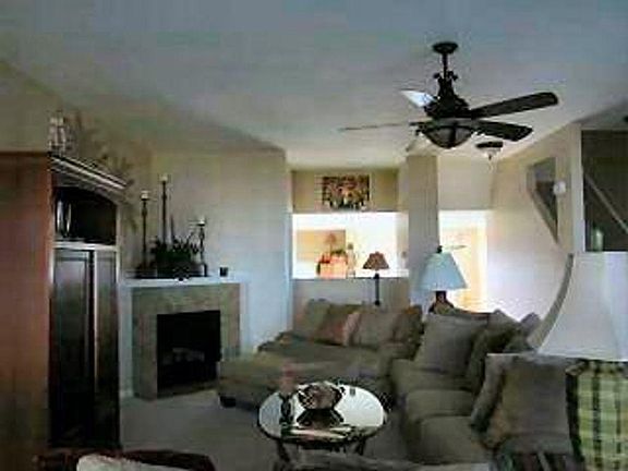 3rd image of 956 Ash Ave