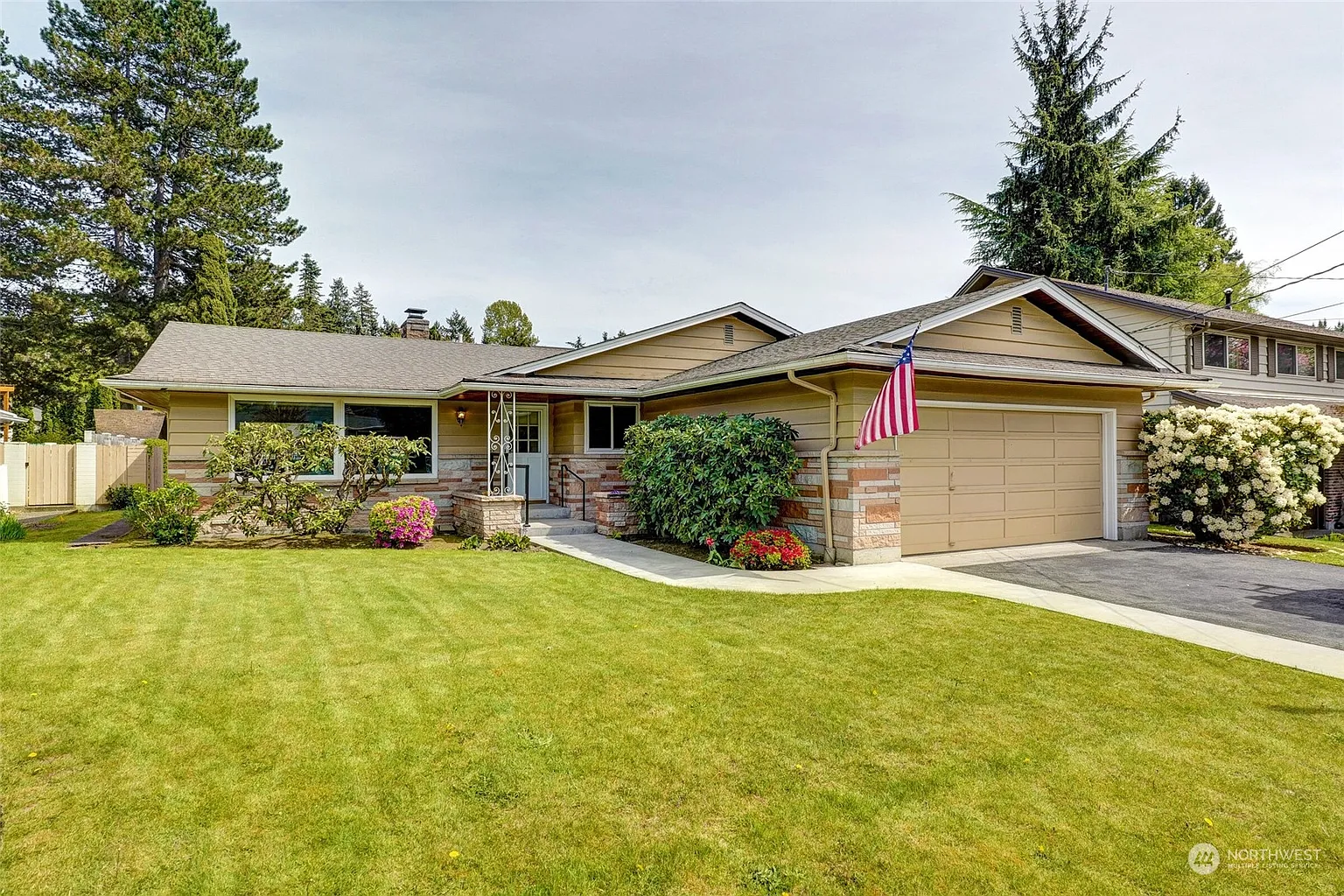 10408 42nd Avenue NE photo 1