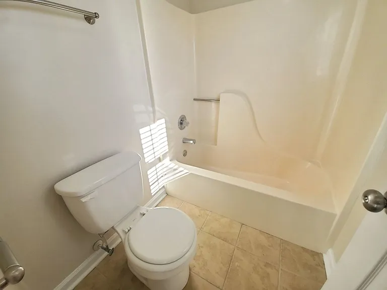 7886 Uriah Dr — Photo 10