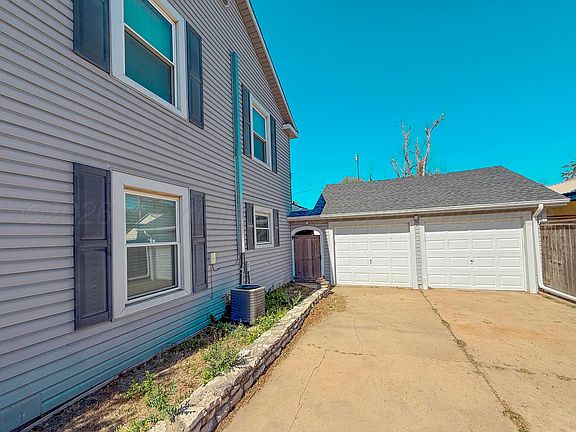 5th image of 1301 Mary Ellen St