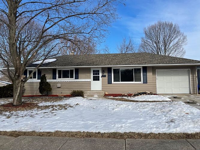 1st image of 3710 Connecticut Dr
