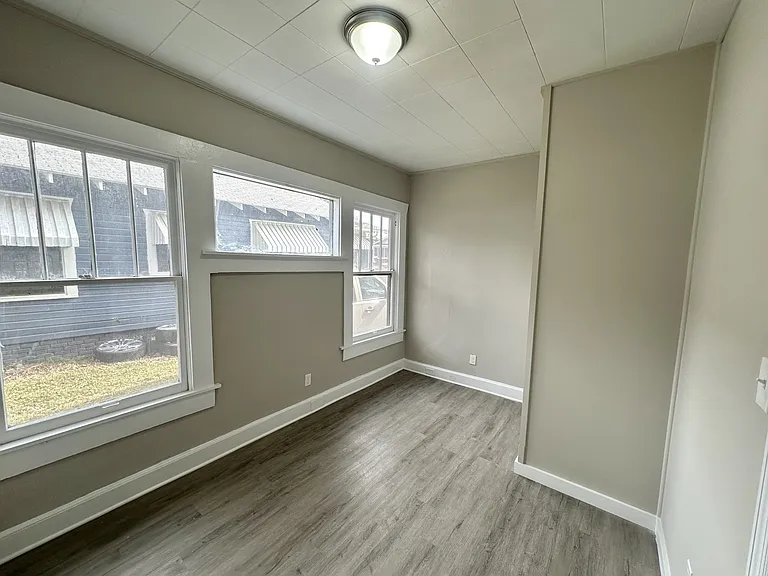 1728 Princeton Ave SW — Photo 6