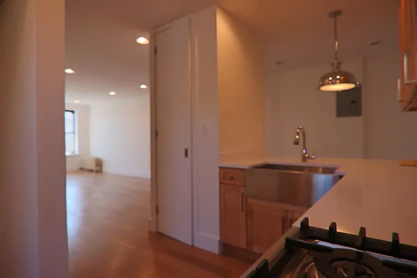 Rented by PMG Real Estate  | media 17