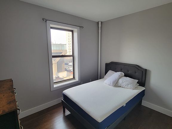5th image of 92 Wadsworth Ave APT 9