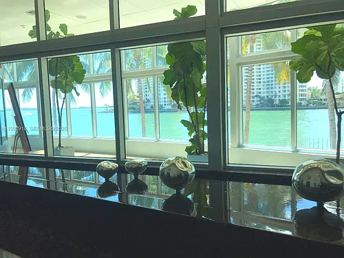 335 Biscayne Blvd Photo 1
