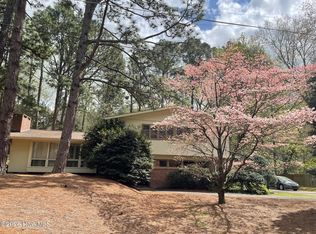 957 Sandavis Rd, Carthage, NC 28387