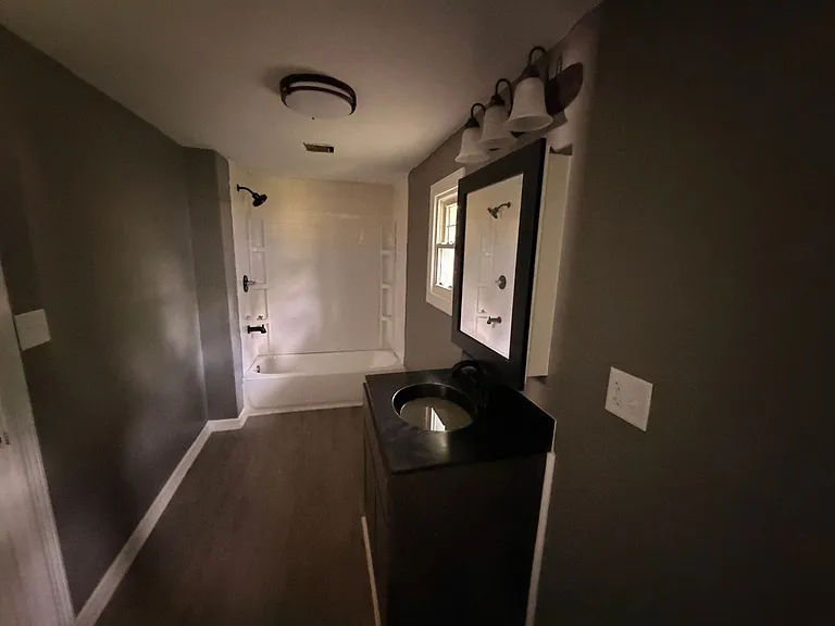 3633 Bowdoin St — Photo 8