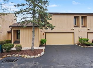 1416 Loop Rd, Kent, OH 44240