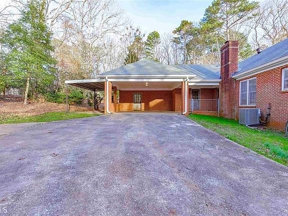 5th image of 165 Brookshire Dr