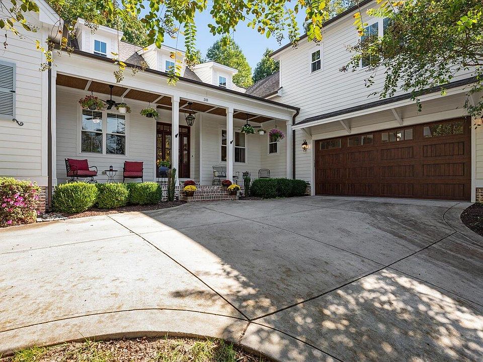 2nd image of 38 Jonas Cir