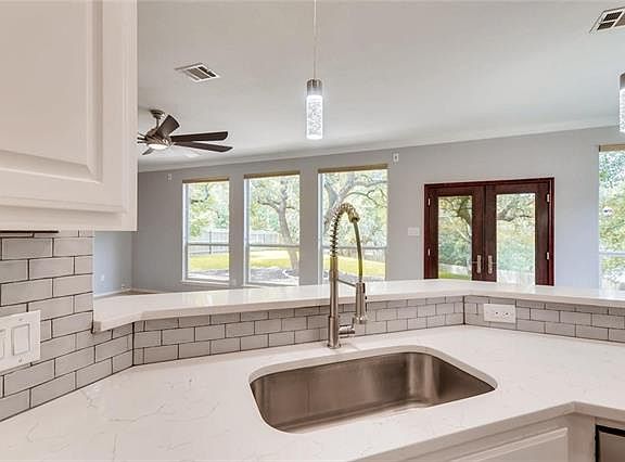3rd image of 12316 Pleasant Hill Ct