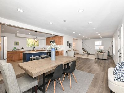 7113 North Navajo AVENUE, Glendale, WI, 53217