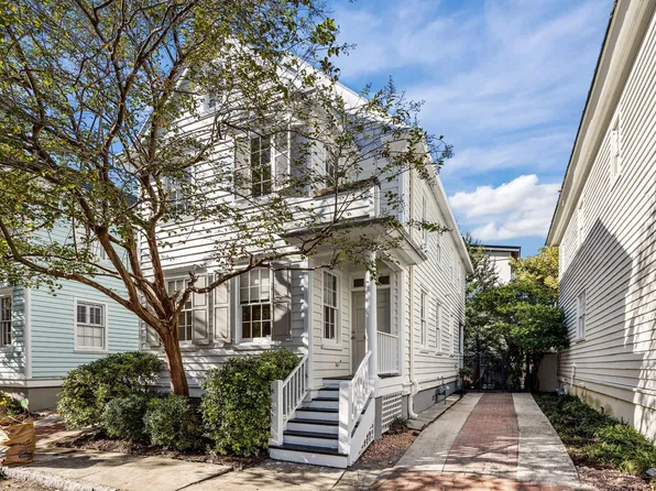 21 Radcliffe Pl, Charleston, SC 29403
