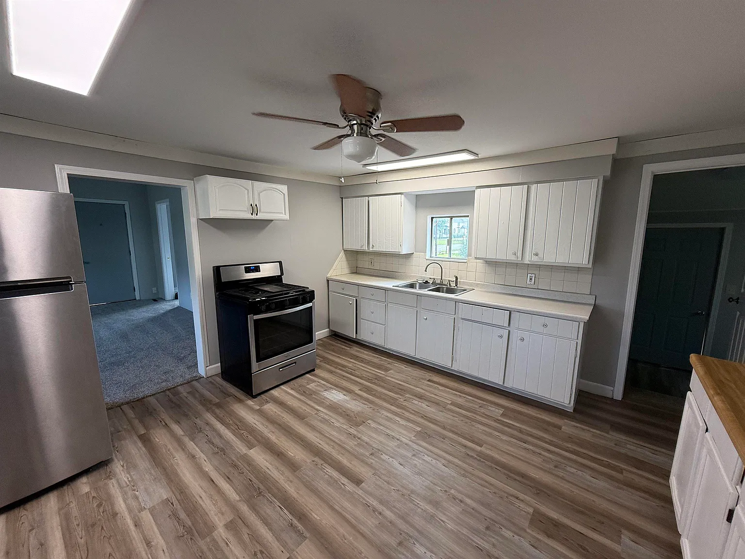 2 bed, 1.0 bath, 848 sqft, $1,000 — Photo 4
