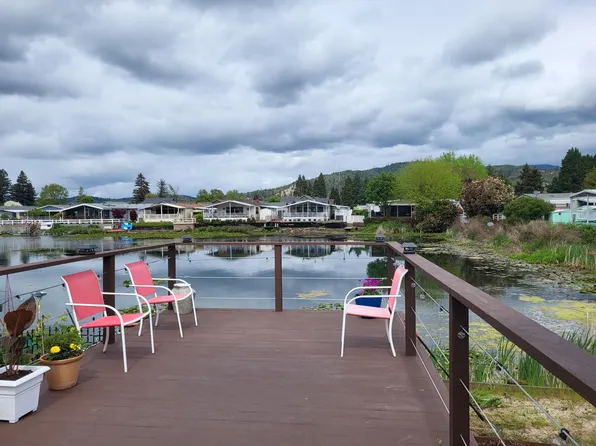 124 Waverly Dr, Grants Pass, OR 97526