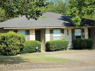 3605 Mahan Dr, Bryan, TX 77802