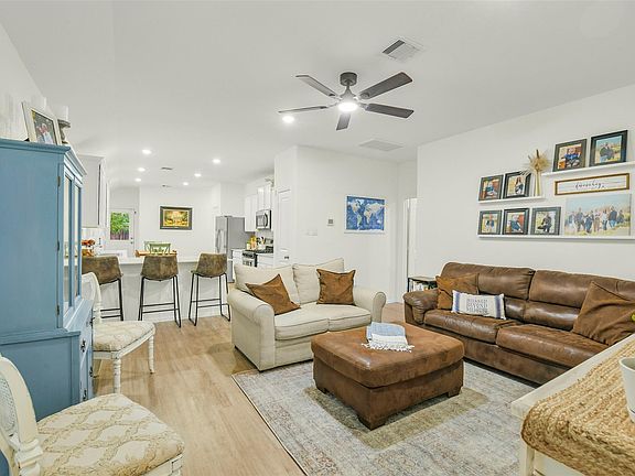 3rd image of 19384 Villa Mesa Drive