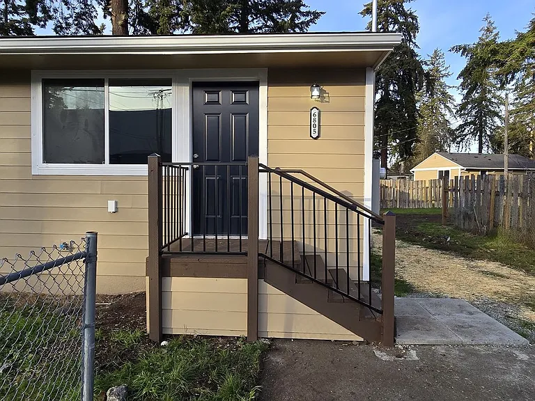 6805 150th St SW — Photo 2
