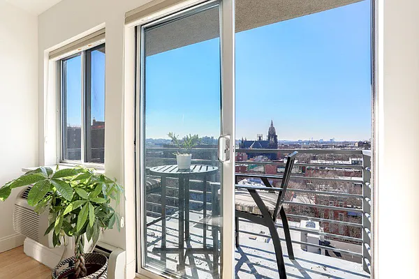 Sold by Brooklyn Bridge | media 3