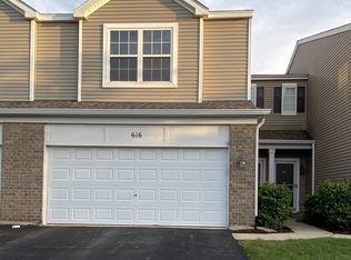 616 Springbrook Trl N, Oswego, IL 60543