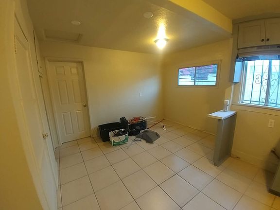 2nd image of 339 W 71st St