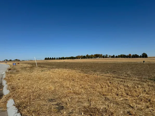 2212 Beechwood Dr #2, Aurora, NE 68818