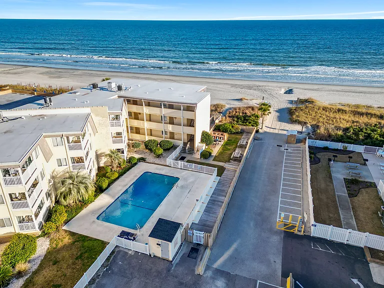 9620 Shore Dr #101 — Photo 26