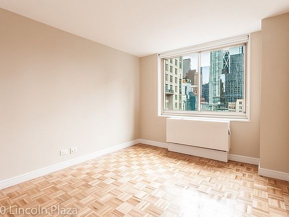 3rd image of 30 W 63rd St APT 16F