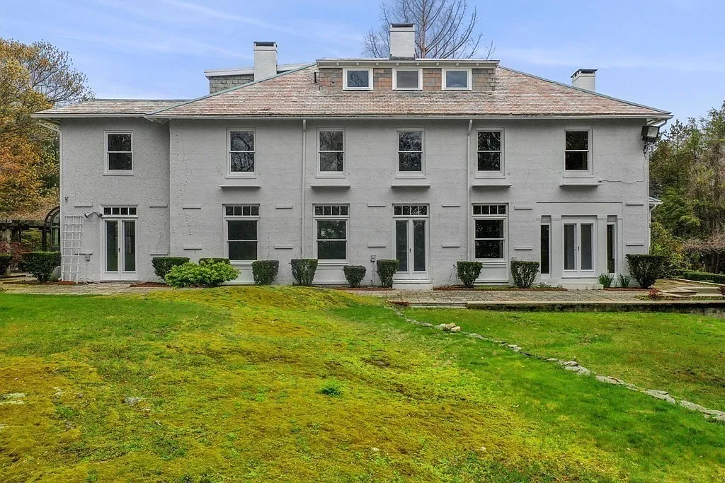 6 bed, 6.5 bath, 7576 sqft, $18,000 — Photo 3