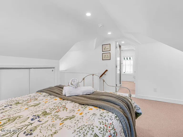 566 Prospect Ave — Photo 34