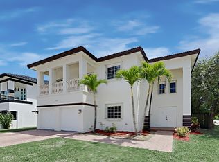 15680 SW 20th Way, Miami, FL 33185