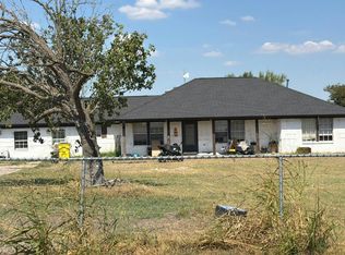 775 County Road 679, Natalia, TX 78059