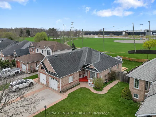 147 Saint Lawrence Dr, Welland, ON L3C 7H6