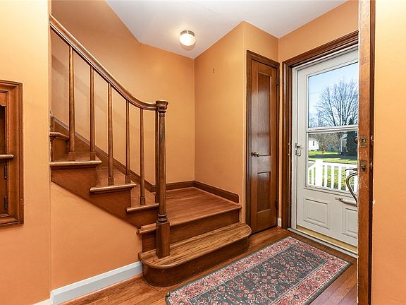5th image of 318 Garden Ave